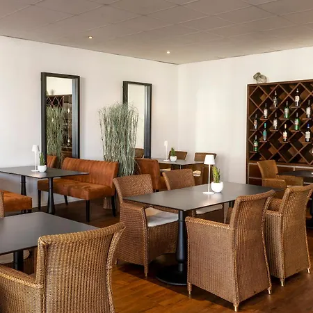 Hotel Precise Hafendorf 4*