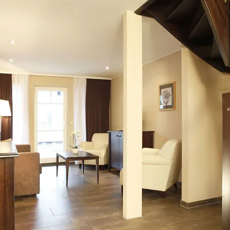 Precise Hafendorf فندق